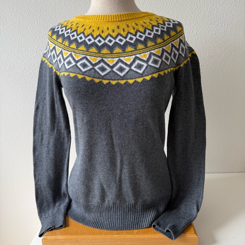 Merona Nordic Fair Isle Geometric Knit Crewneck Sweater Gray Yellow Size Medium